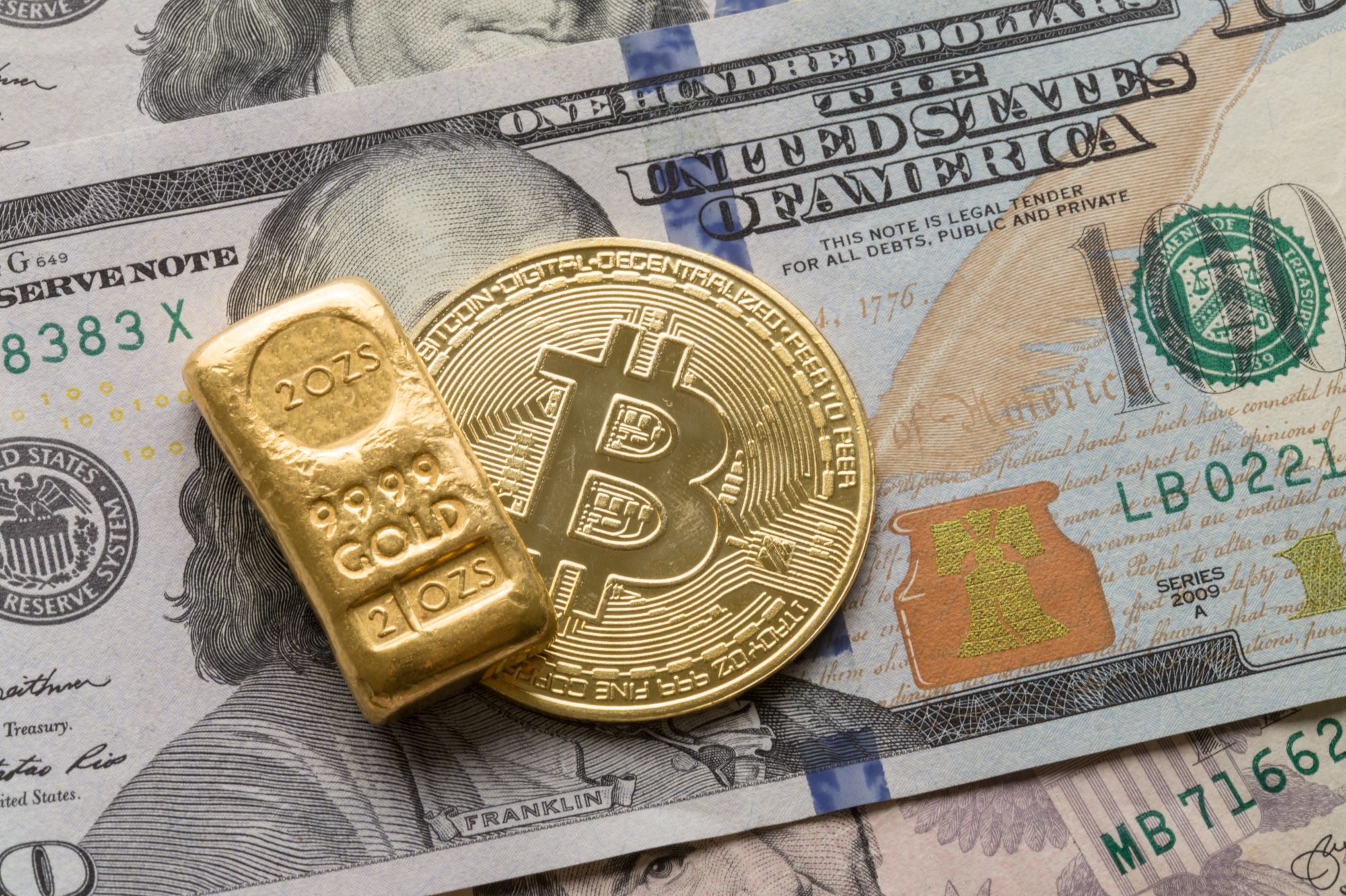 Fototapete Bitcoin Goldbarren Dollar