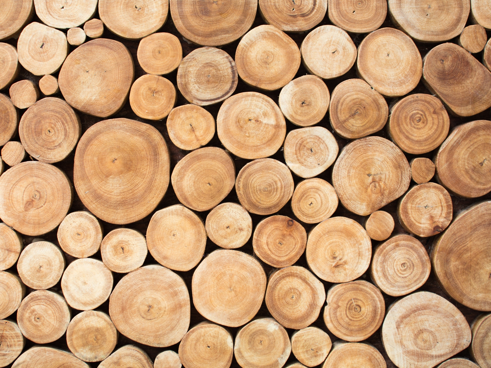 tap0413-1000-x-750-vlies-tapete-3d-effekt-holz-stapel-muster-scheiben