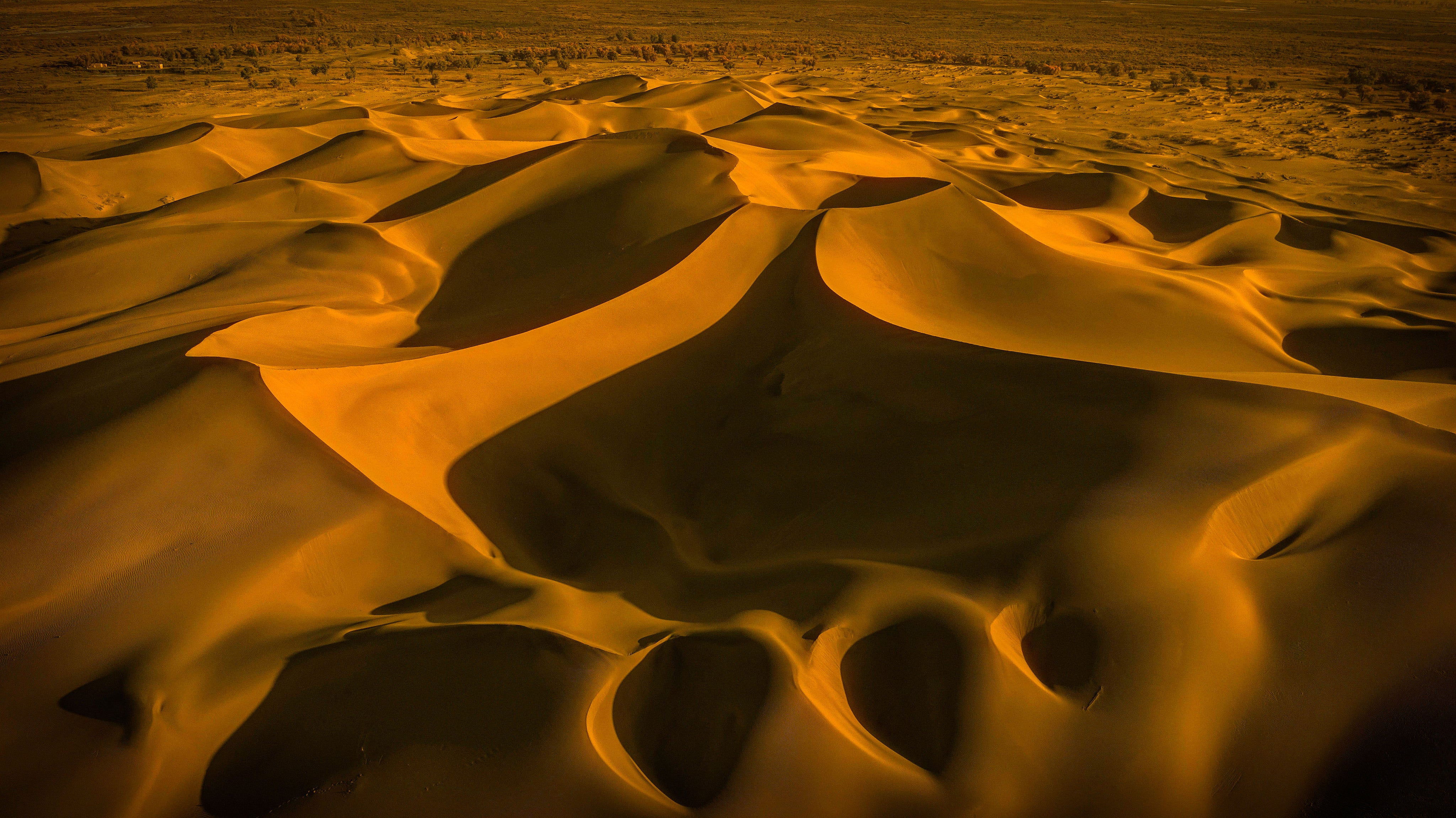 files/abstract-view-of-soft-yellow-sand-dunes.jpg