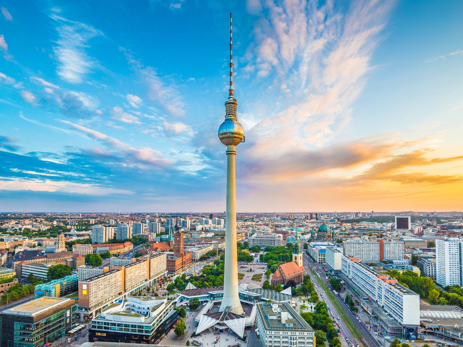 tap0500-1000x750-vlies-tapete-fototapete-berlin-fernsehturm