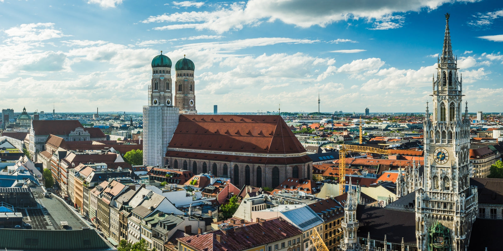 tap0512-vlies-tapete-fototapete-m-nchen-frauenkirche1000x500